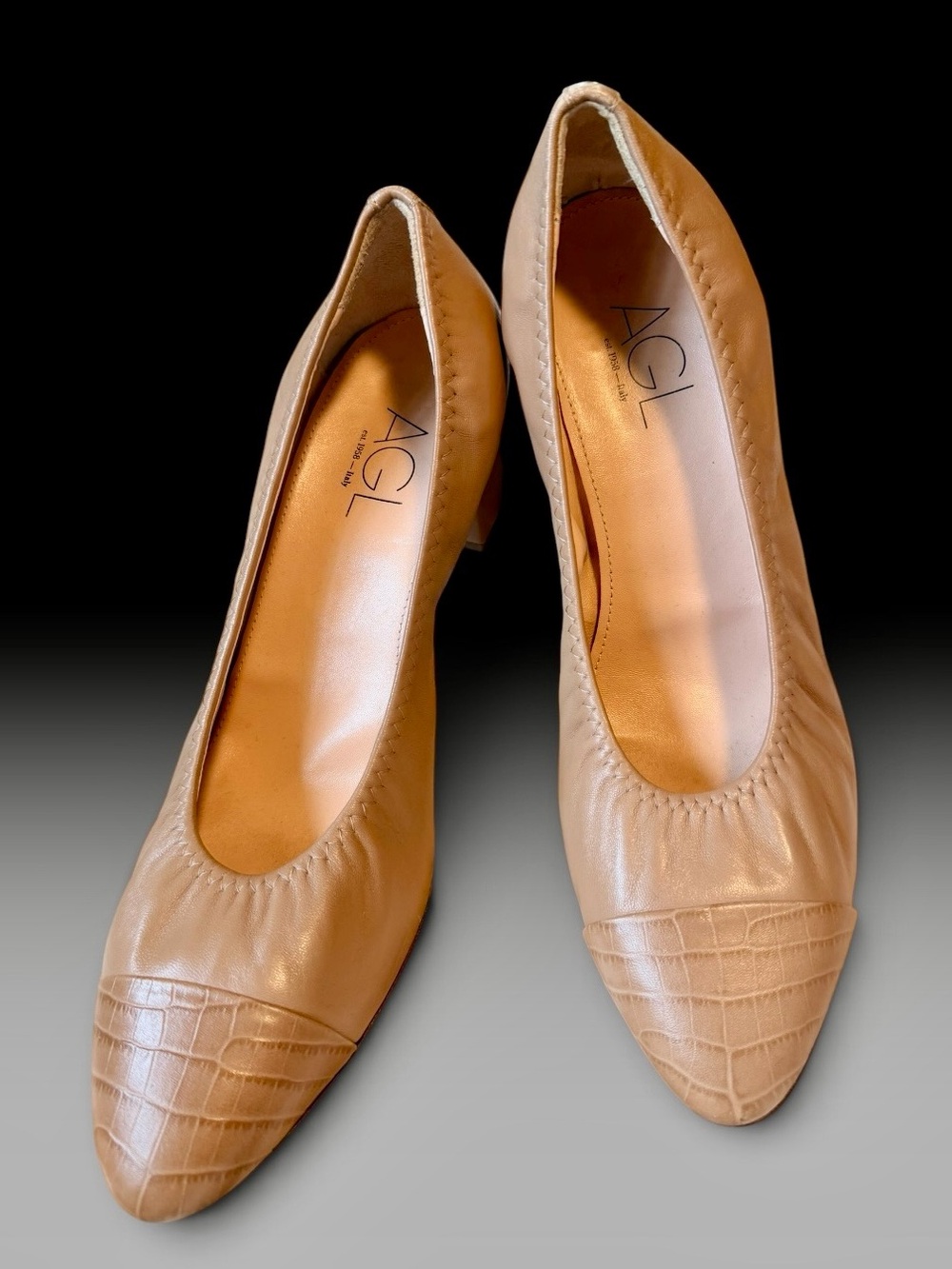 AGL Tan Leather Croc Embossed Toe Low Heel Pumps Size 42